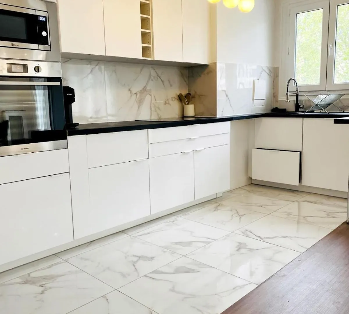Gare Du Nord - Large Renovated Apartment Paris France